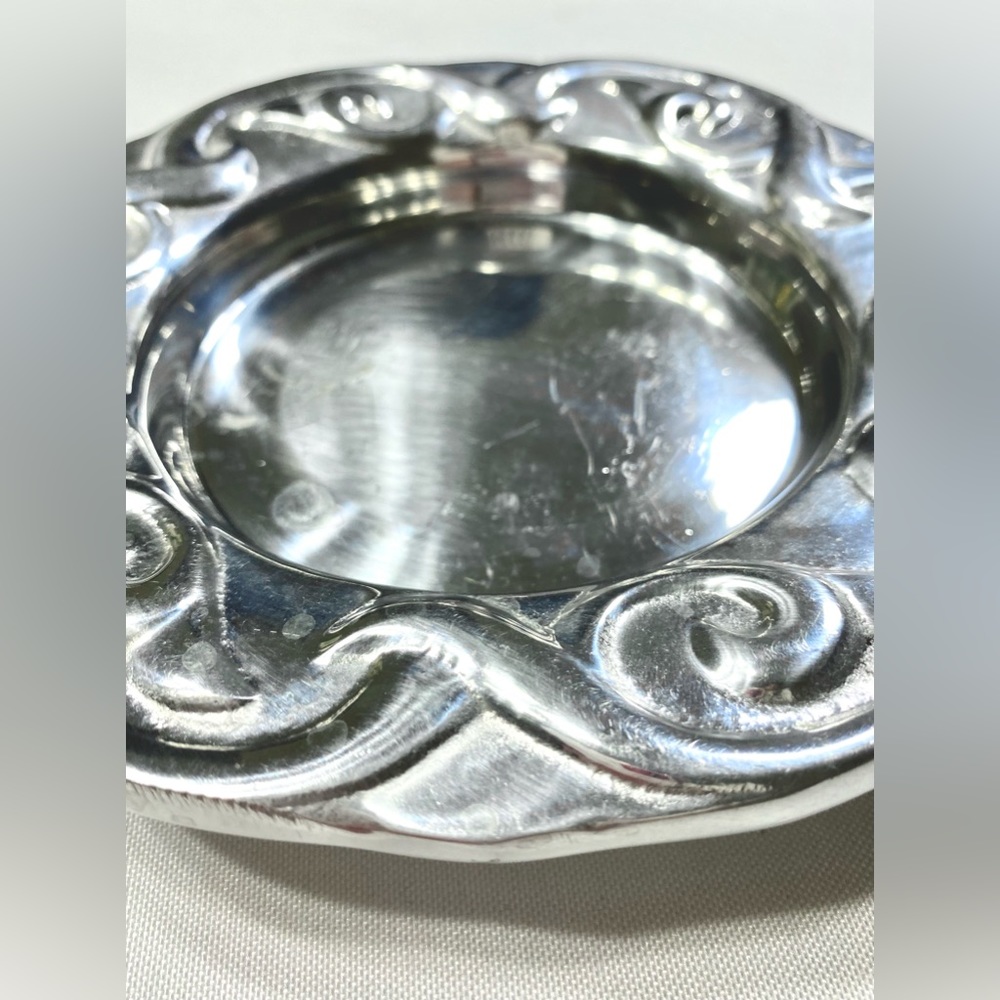 Vintage Bowl looks like Sterling Silver - Picture 9 of 10